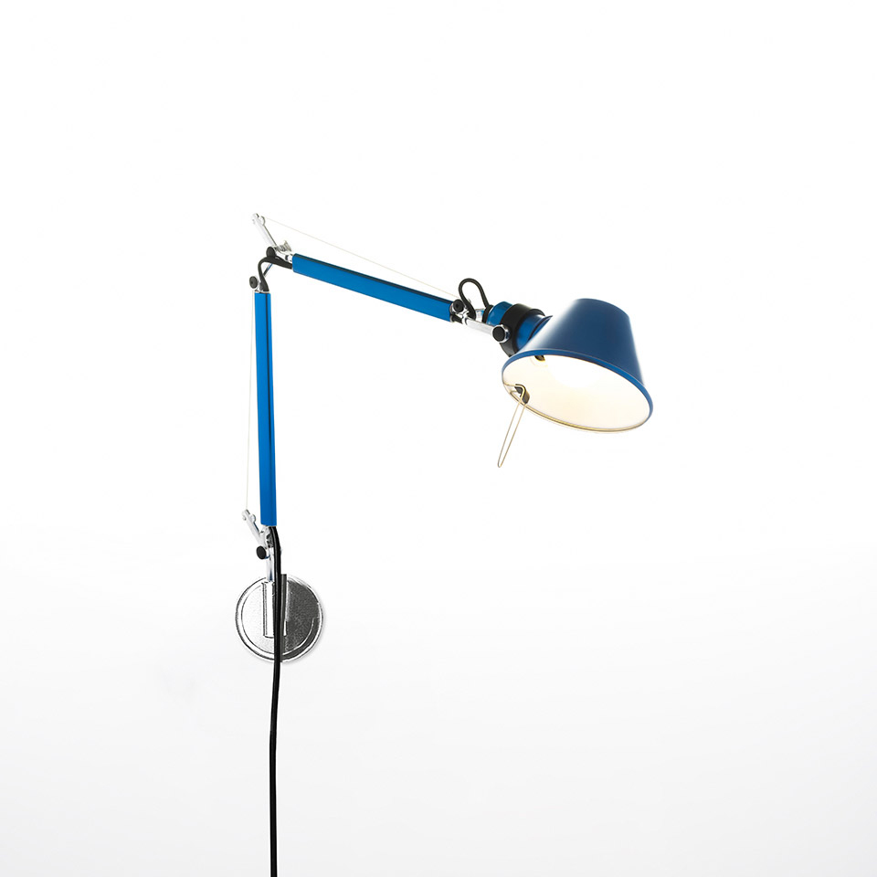 Artemide Tolomeo Micro Parete wall lamp in blue, with adjustable double-arm and conical shade, mounted on chrome wall bracket