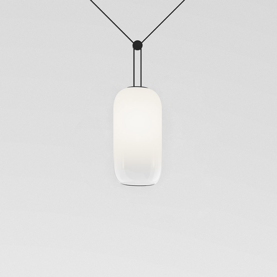 Artemide Funivia Plug pendant lamp: oval frosted white glass diffuser suspended by black cables with connector node - 2