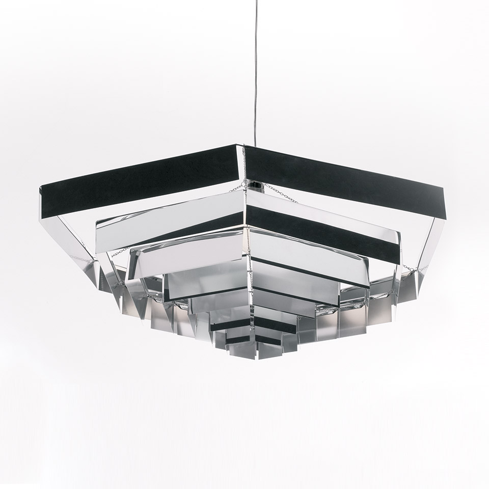 Artemide Lampada Esagonale pendant light: tiered hexagonal chrome-mirrored structure suspended by a thin cable