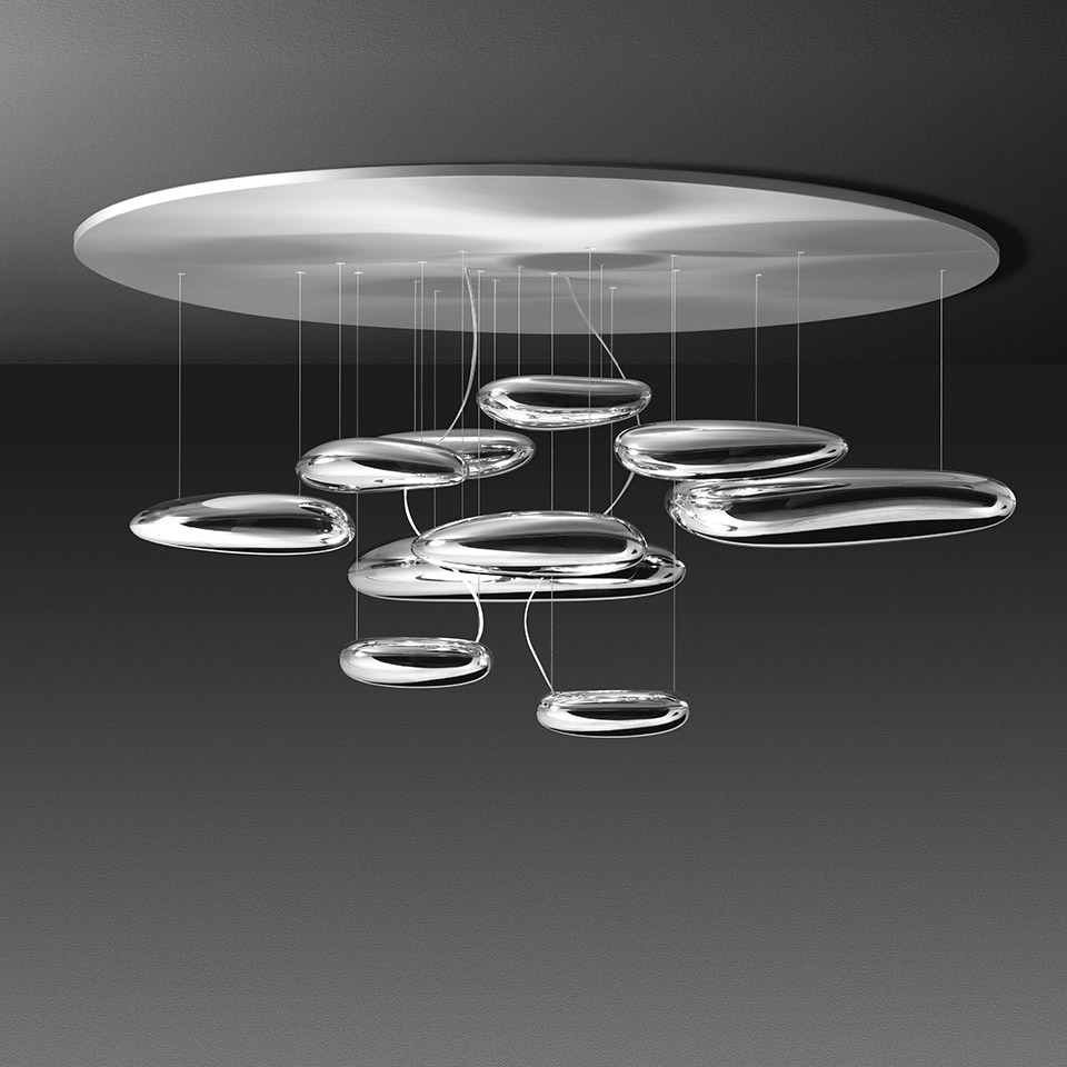 Artemide Mercury ceiling lamp: cluster of chrome pebble-shaped glass diffusers suspended from a circular white canopy