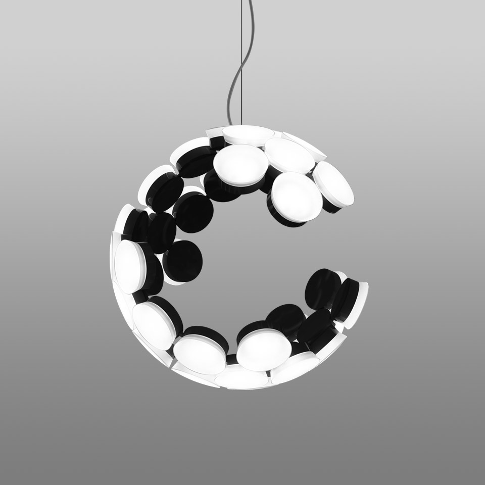 Artemide Scopas pendant lamp: crescent-shaped ring of overlapping black and white disc diffusers suspended by a gray cable