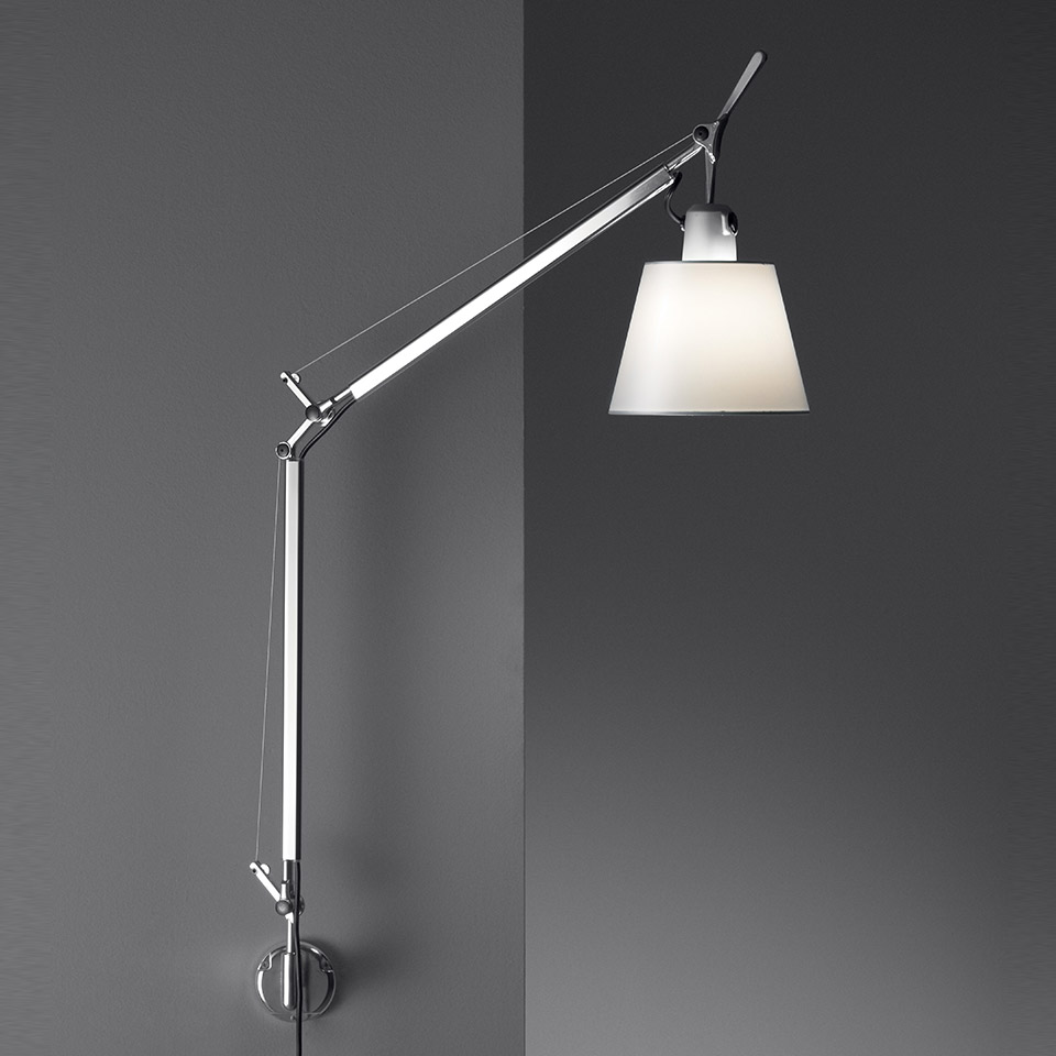 Artemide Tolomeo Basculante Parete wall lamp with polished aluminum articulated arm and white conical fabric shade