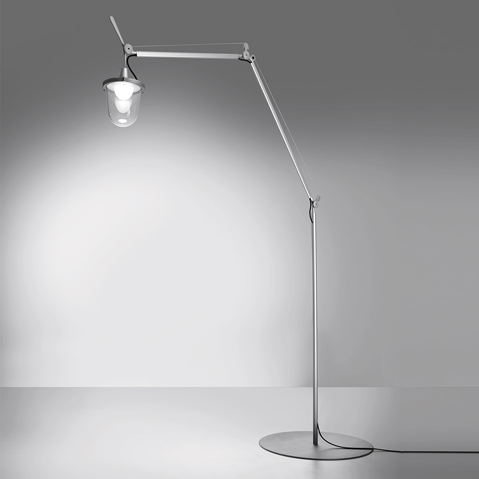 Artemide Tolomeo Lampione Outdoor floor lamp: adjustable aluminum arm with lantern-style diffuser on circular base, silver finish