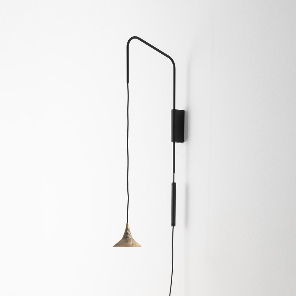 Artemide Unterlinden wall lamp: black swing arm bracket with adjustable rod, hanging pendant with conical woven natural shade on black cord