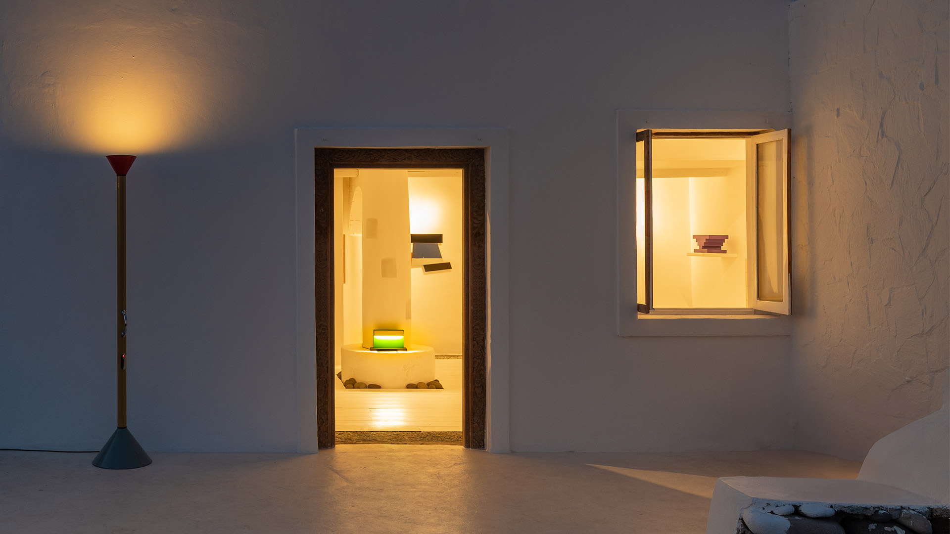 Callimaco floor lamp details: left wooden stem with chrome handle, right red conical diffuser atop a natural wood pole