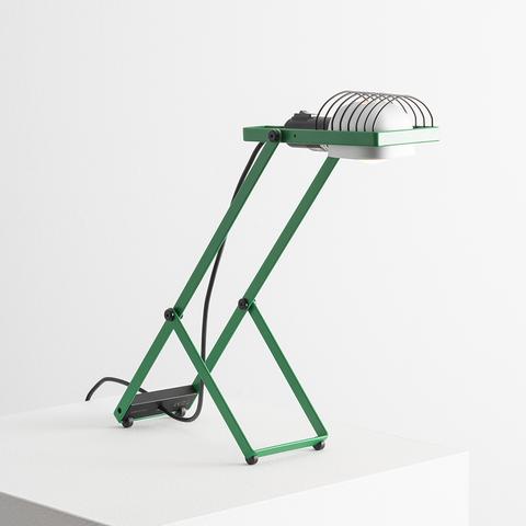 Artemide Sintesi table lamp in green metal with Z-shaped folding frame, white diffuser, and protective wire grid on top